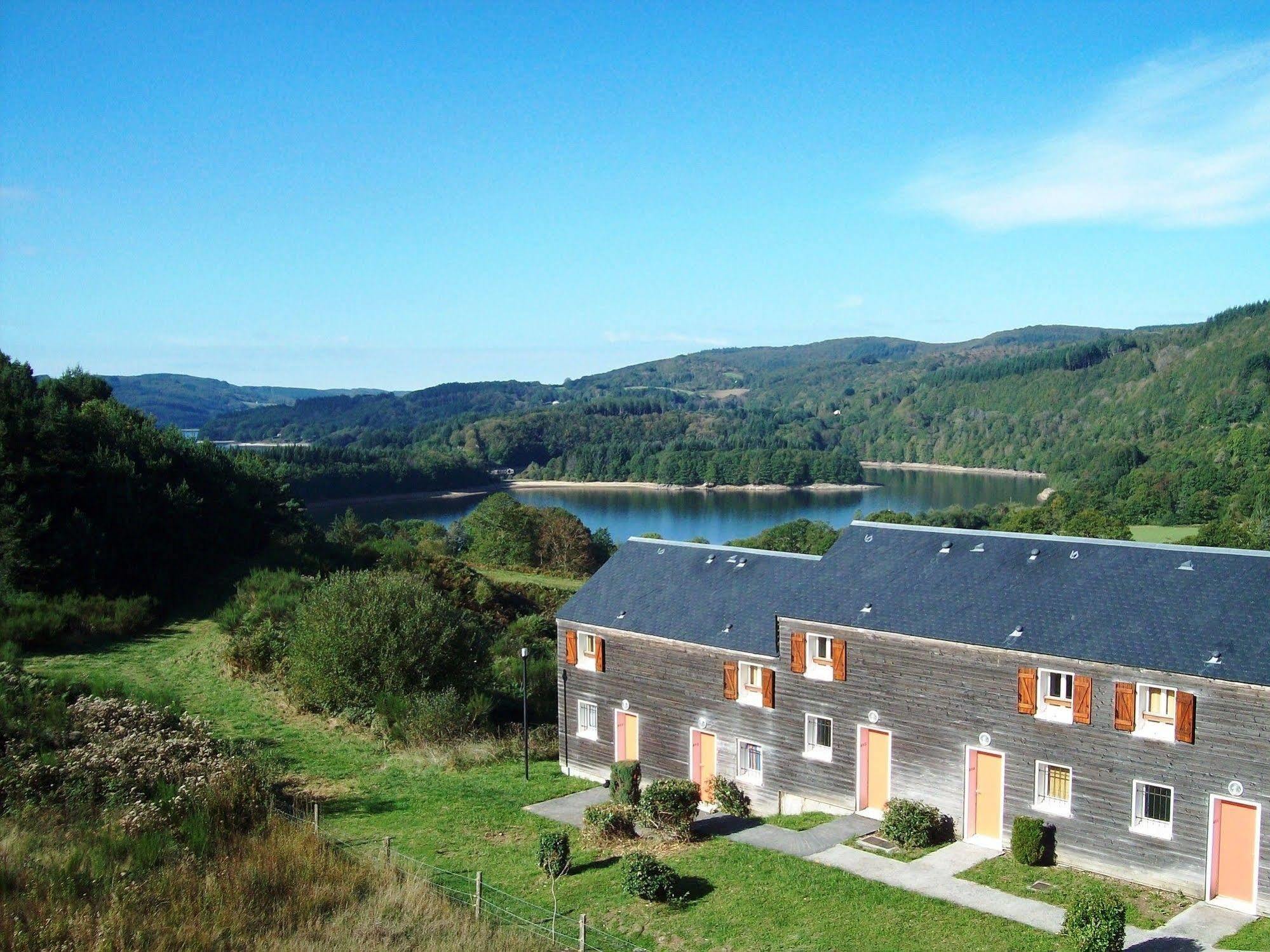 Villa Les Chalets du Gua Des Brasses à La Salvetat-sur-Agout Extérieur photo