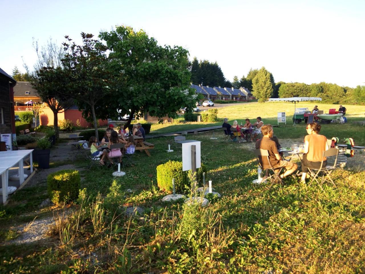 Villa Les Chalets du Gua Des Brasses à La Salvetat-sur-Agout Extérieur photo