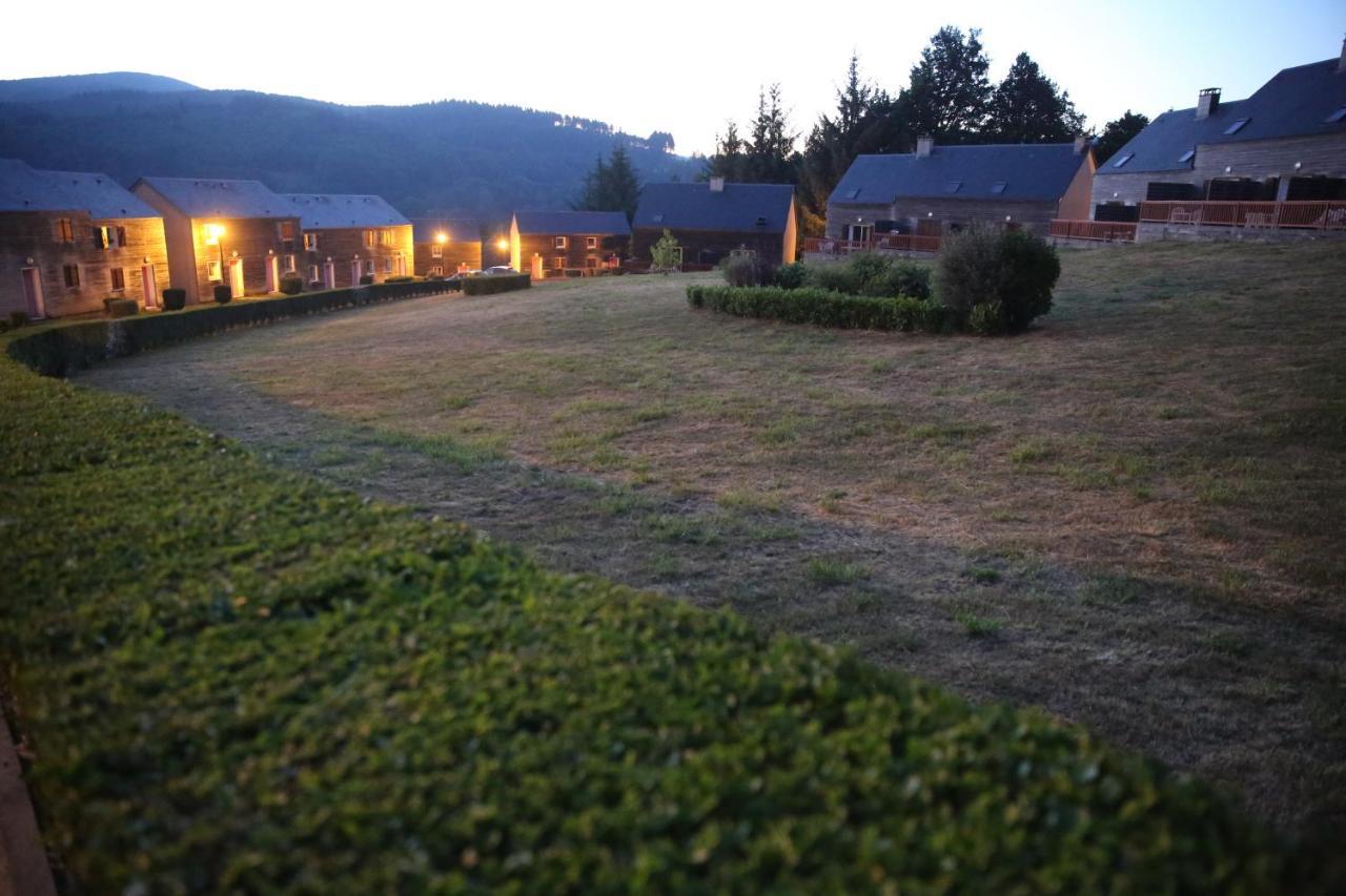 Villa Les Chalets du Gua Des Brasses à La Salvetat-sur-Agout Extérieur photo